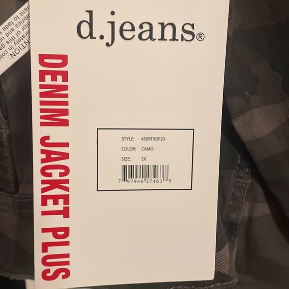 New with tags Jean camo jacket - Picture 2 of 2